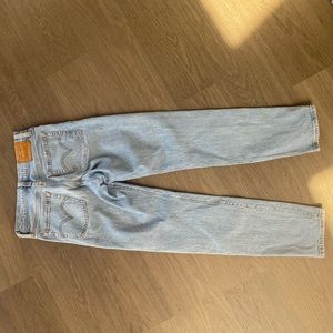 Levis jeans